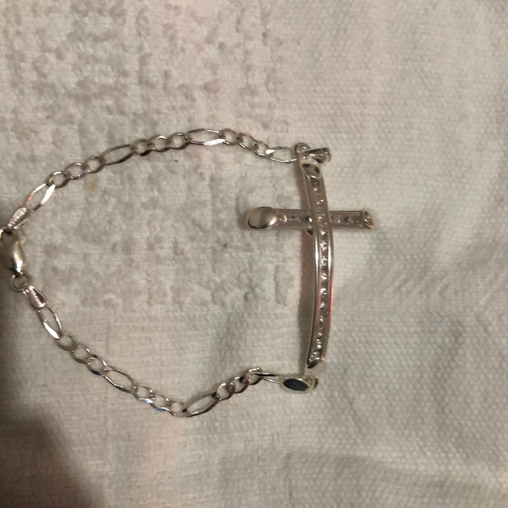 Diamond cross bracelet ✝️